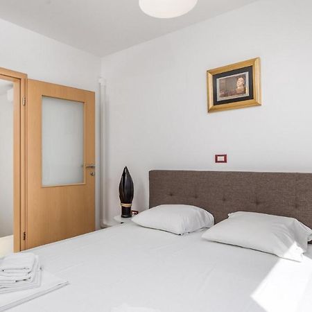 Rona Apartment Denis Umag Kültér fotó