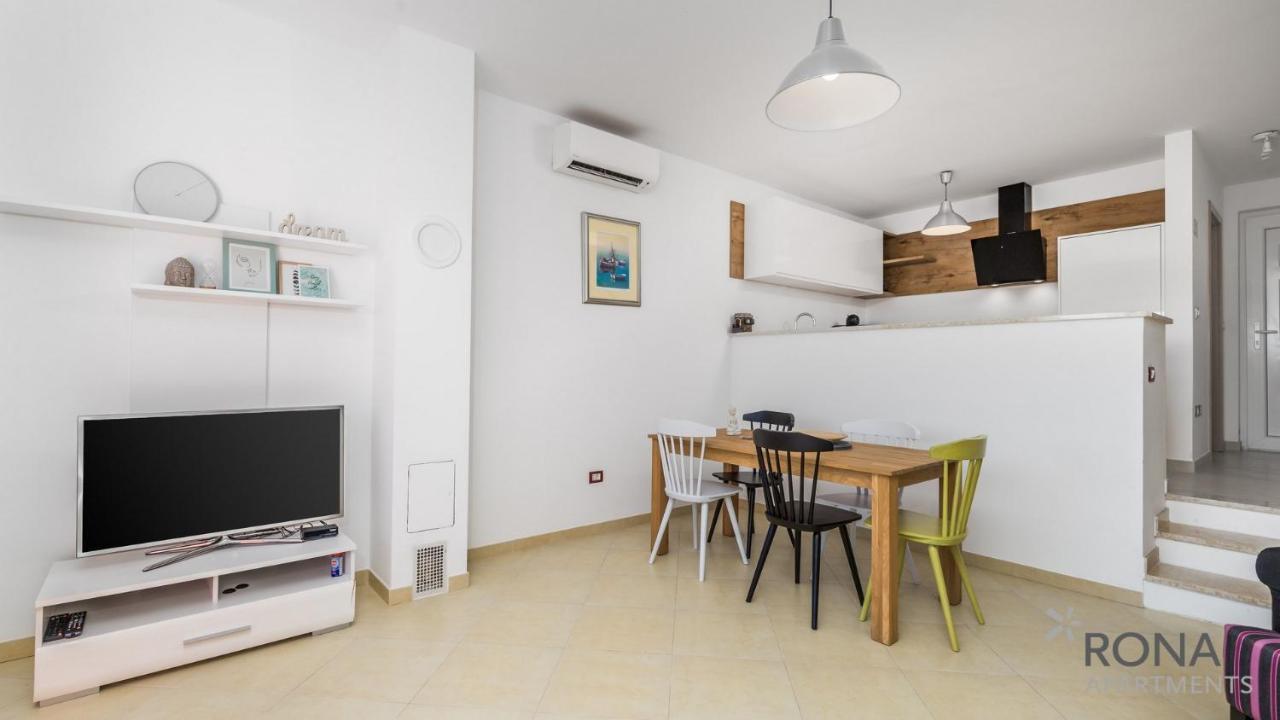 Rona Apartment Denis Umag Kültér fotó